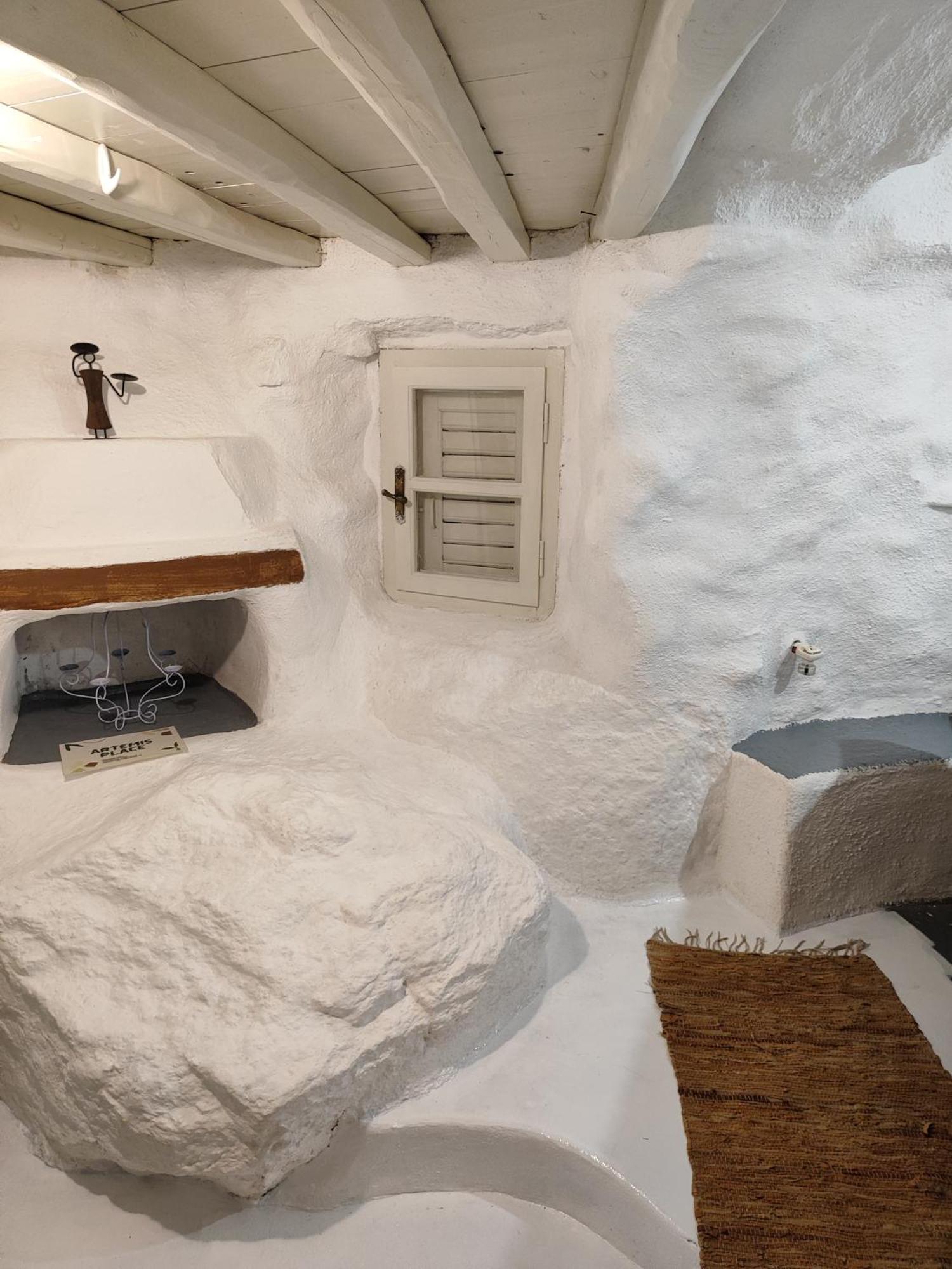 Pyrgi Artemis Place Mykonos Town Exterior photo